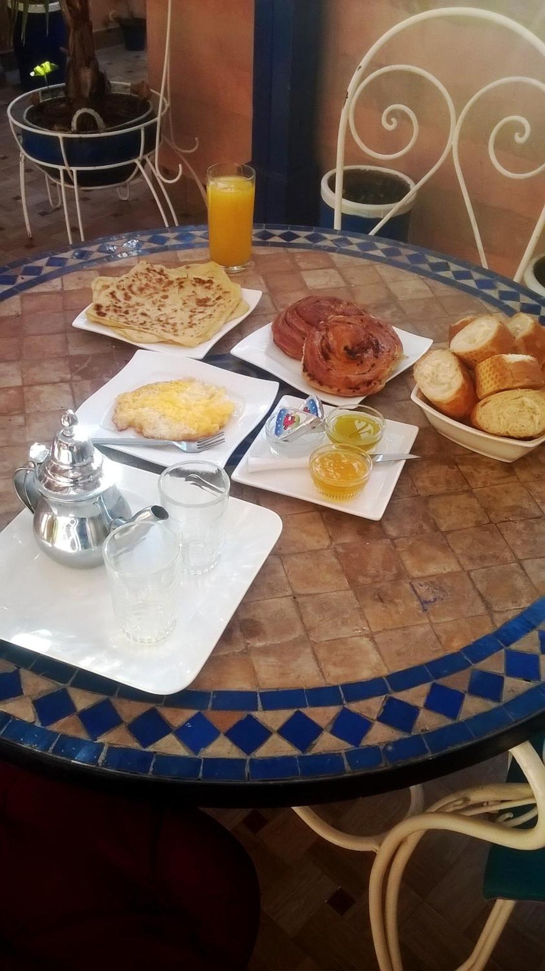 Hotel Riad Tamazouzte à Marrakesh Extérieur photo